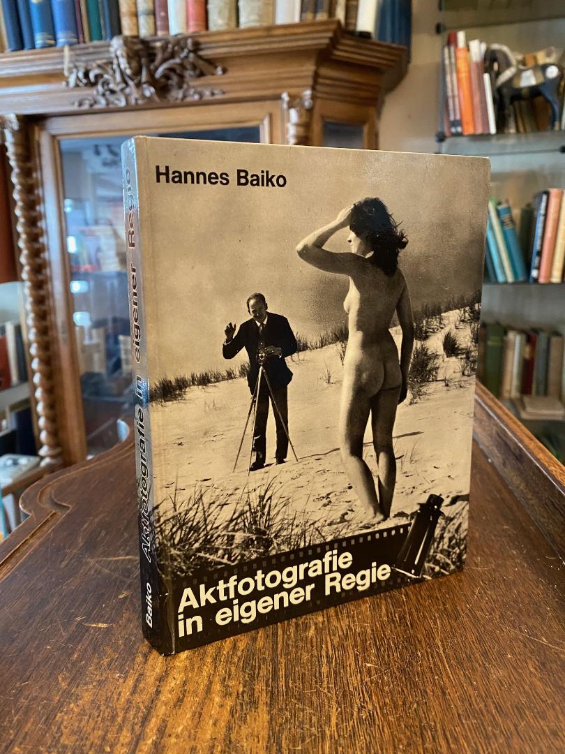 Baiko, Aktfotografie in eigener Regie.