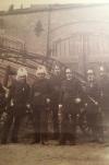 Isny / Feuerwehr.– FOTOGRAFIE 1892. – Albuminfotografie unbezeichnet auf starkem